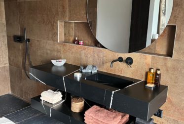Villa de 7 ½ pièces dans un cadre idyllique à 1783 Barberêche