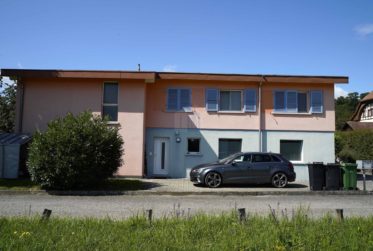 Villa de 7 ½ pièces dans un cadre idyllique à 1783 Barberêche
