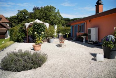 Villa de 7 ½ pièces dans un cadre idyllique à 1783 Barberêche
